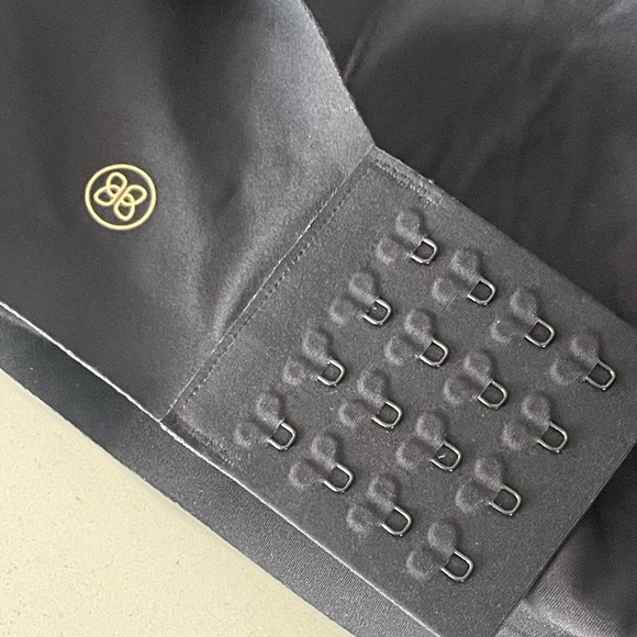 Honeylove | Black Crossover Bra Seamless Comfort Wireless 1X - Picture 4 of 4